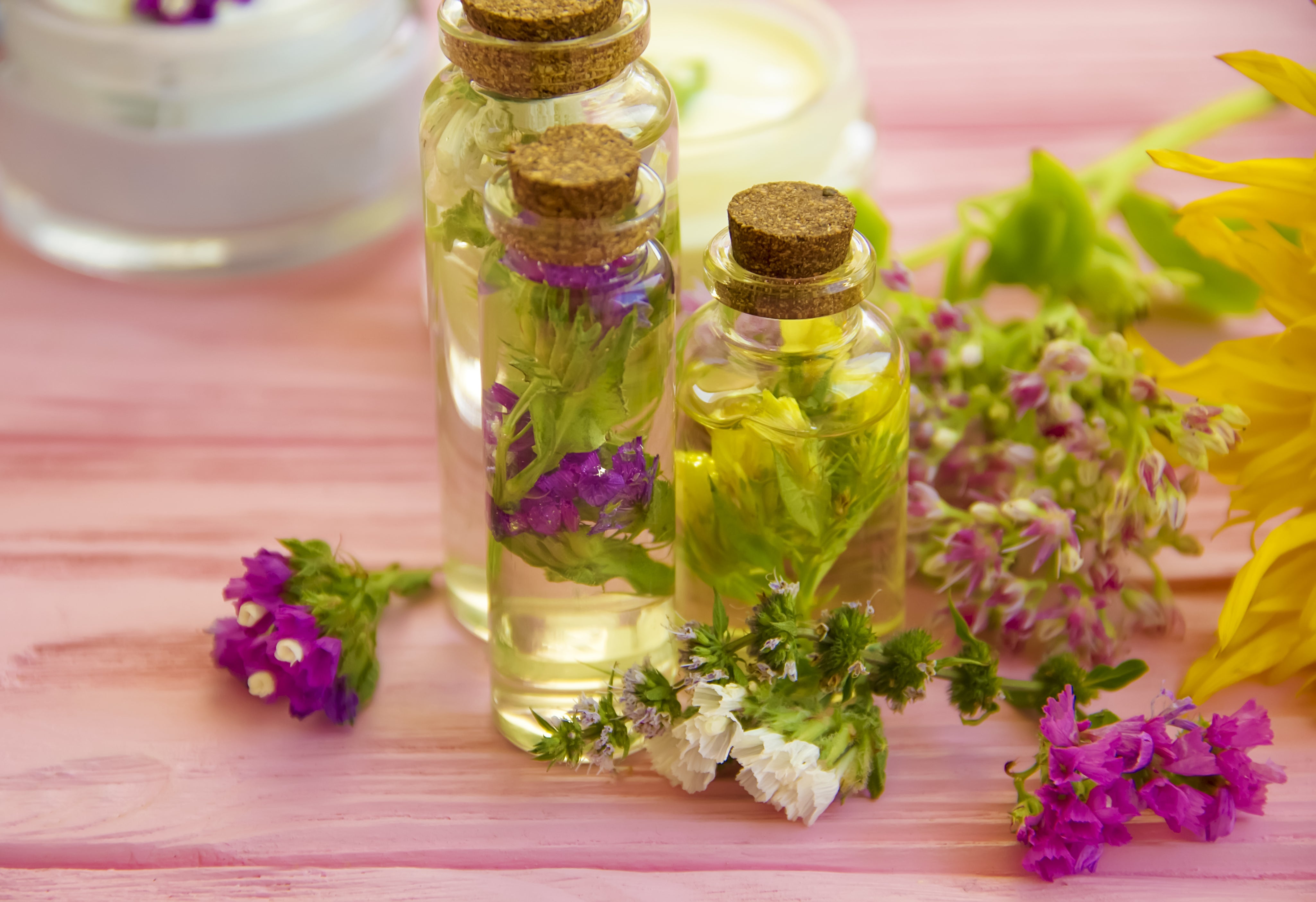Aromatherapy &amp; Essential Oils